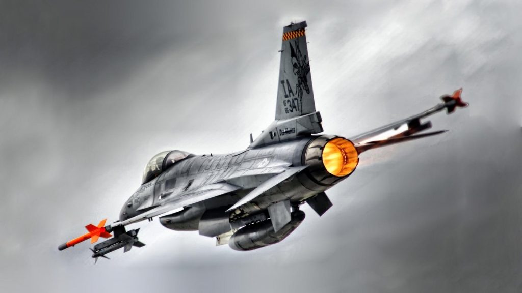 جنگنده F16