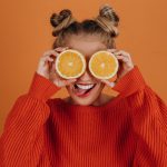 والپیپر نارنجی دخترانه برای موبایل
