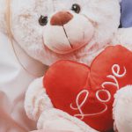 والپیپر کیوت عاشقانه با قلب برای موبایل