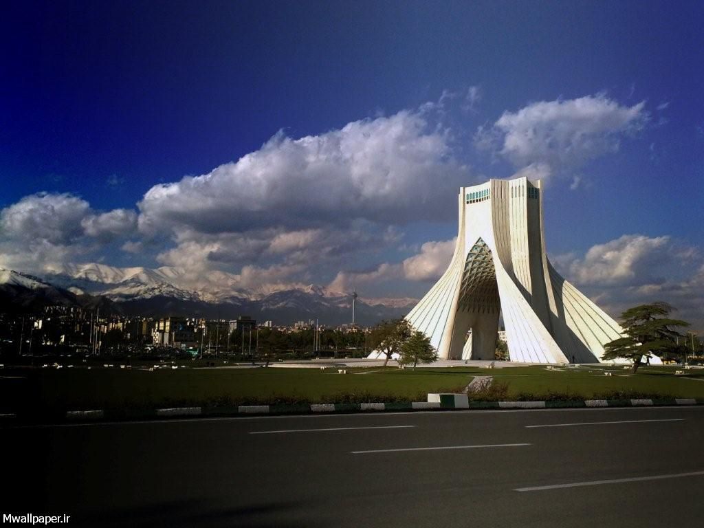 عکس پس زمینه برج آزادی در تهران