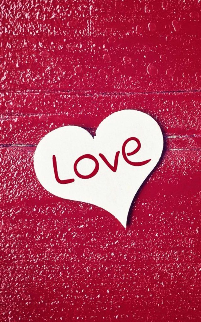 والپیپر عاشقانه موبایل با کلمه Love