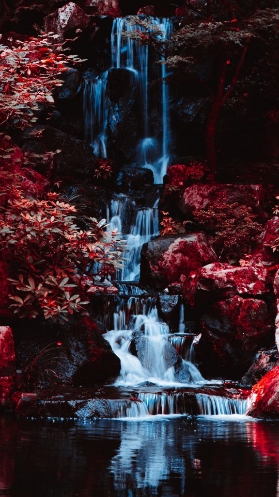 عکس باکیفیت آبشار در ژاپن