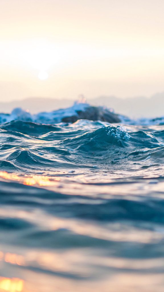 عکس باکیفیت آبهای دریا برای بک گراند موبایل